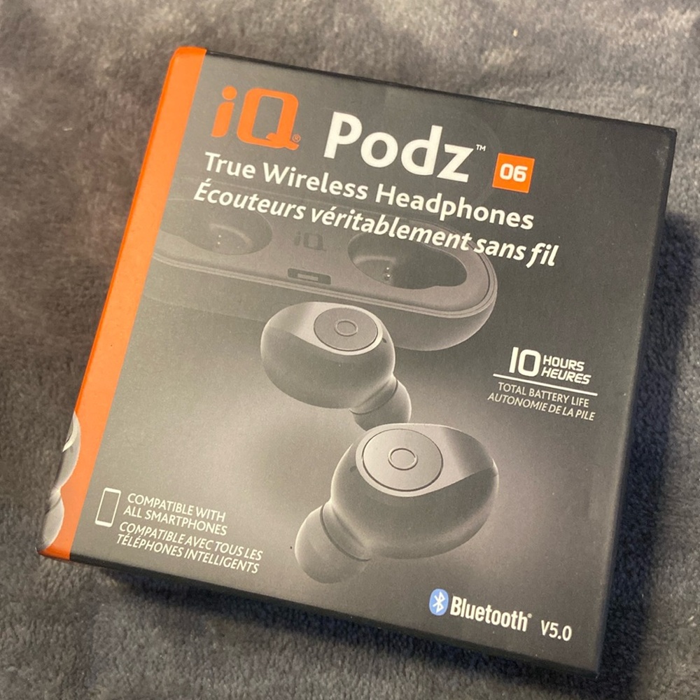 Brand new iQ pods wireless headphones